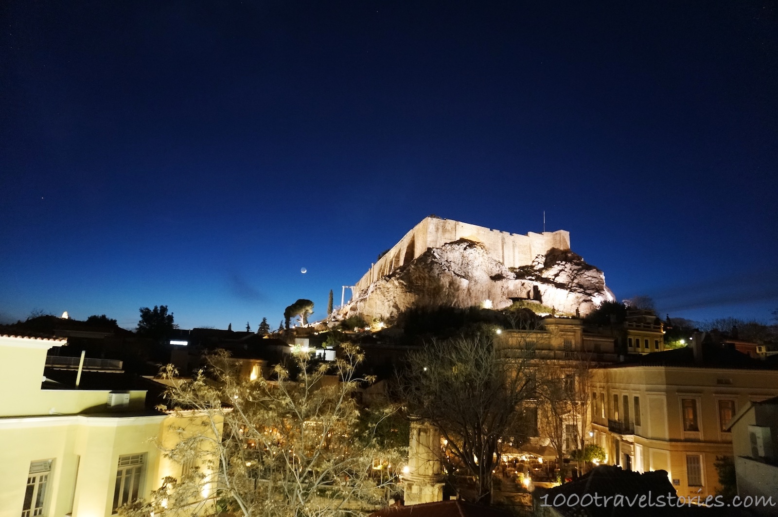 Akropolis bei Nacht in Plaka
